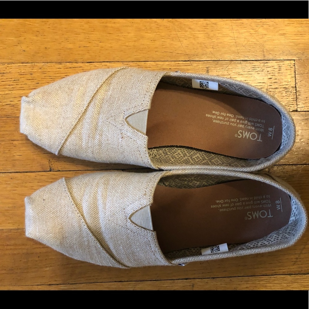 TOMS Shoe Natural Metallic Burlap Size 8